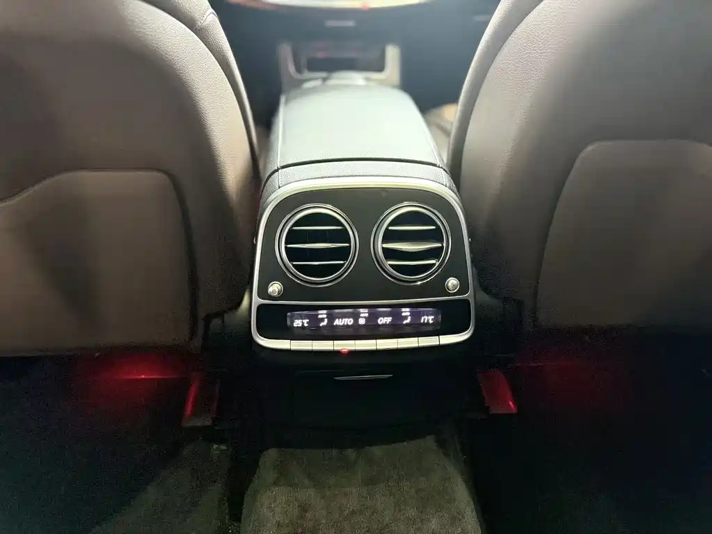 Mercedes-Benz S-Class — миниатюра 9