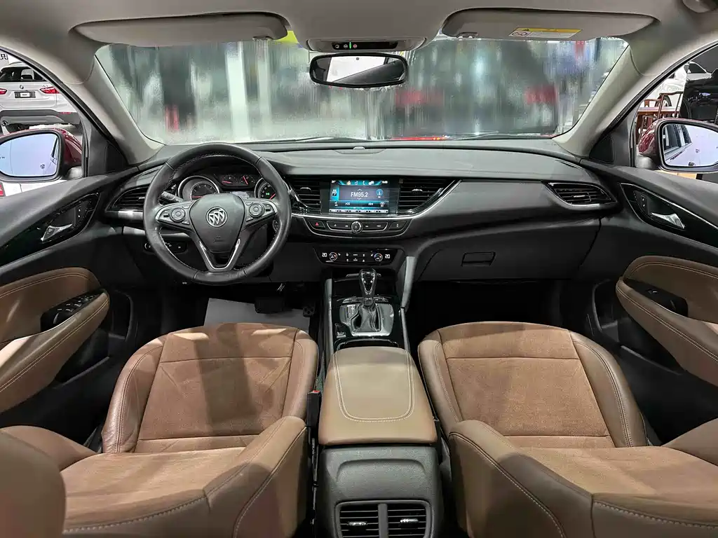 Buick Regal — миниатюра 8