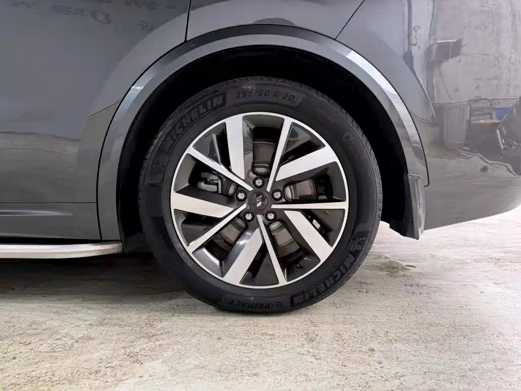 Li Auto Li L8 — миниатюра 21