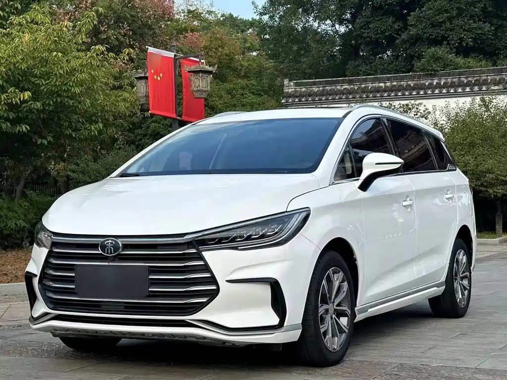 BYD MAX — миниатюра 2