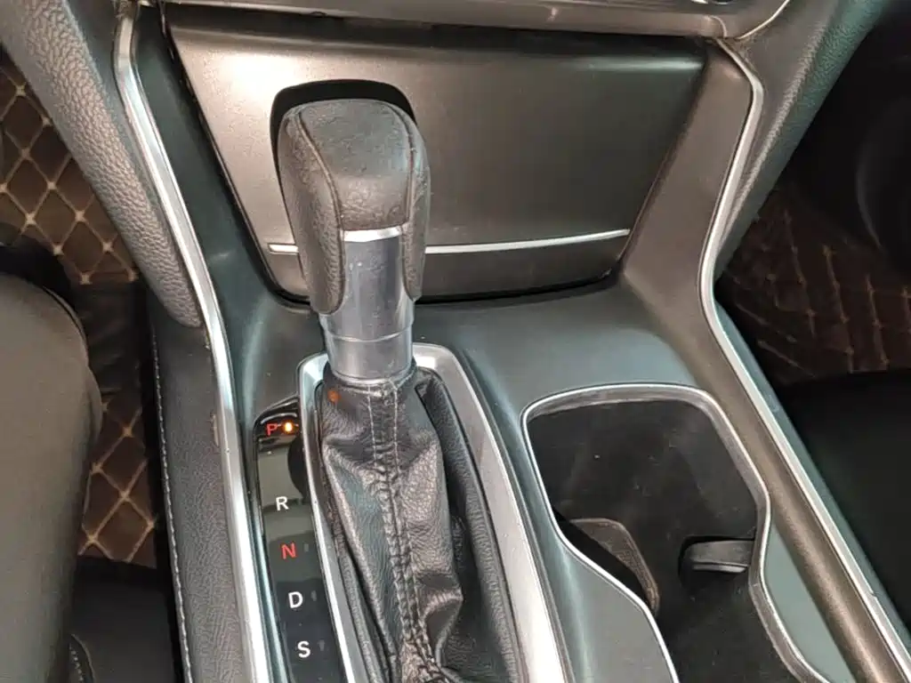 Honda Accord — миниатюра 14
