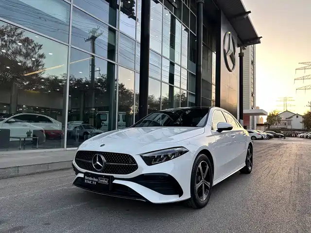 MERCEDES-BENZ A CLASS 2023