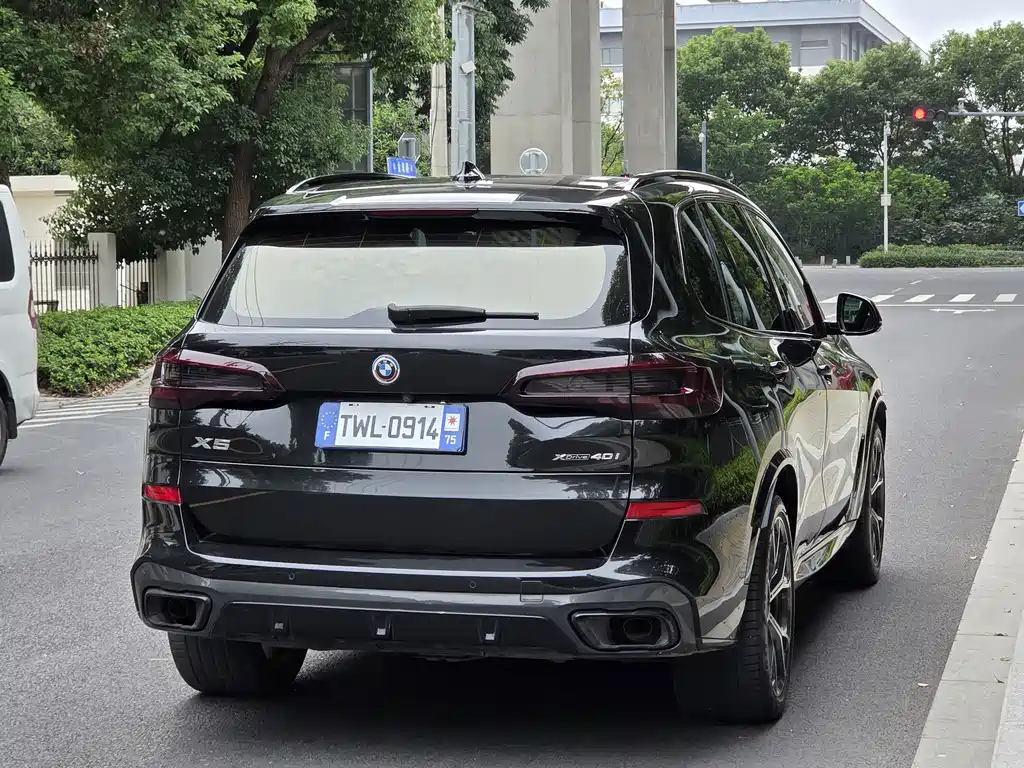 BMW X5 (Import) — миниатюра 11
