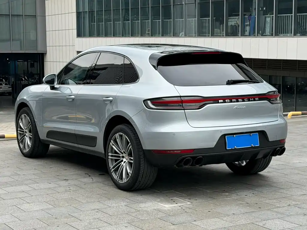 Porsche Macan — миниатюра 4