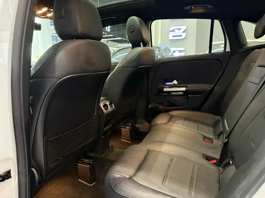 Mercedes-Benz GLA — миниатюра 8