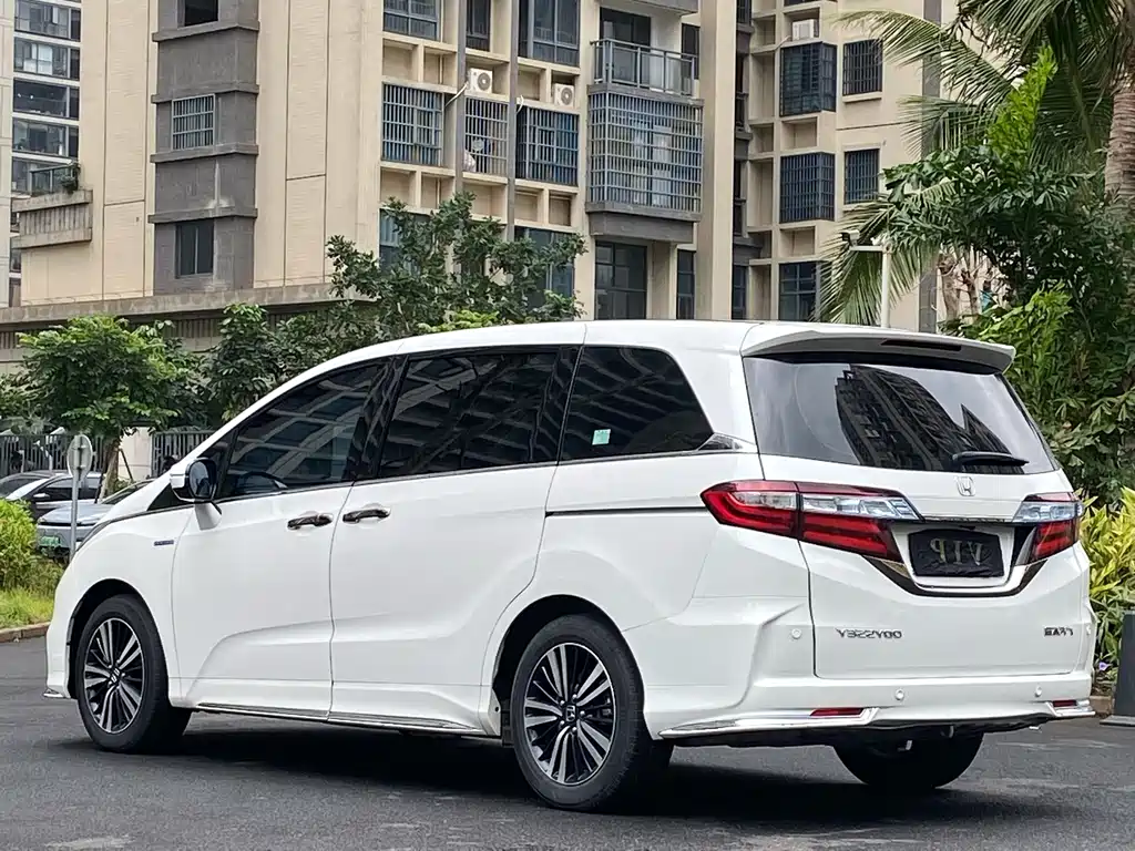 Honda Odyssey - фото 8