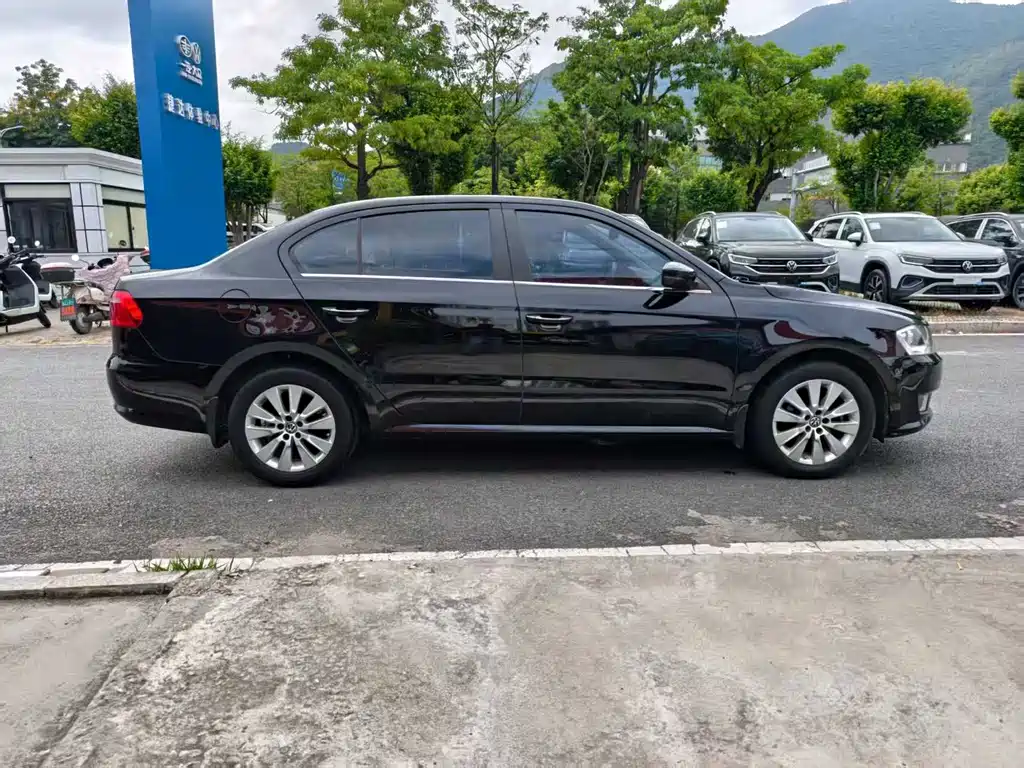 Volkswagen Lavida — миниатюра 4