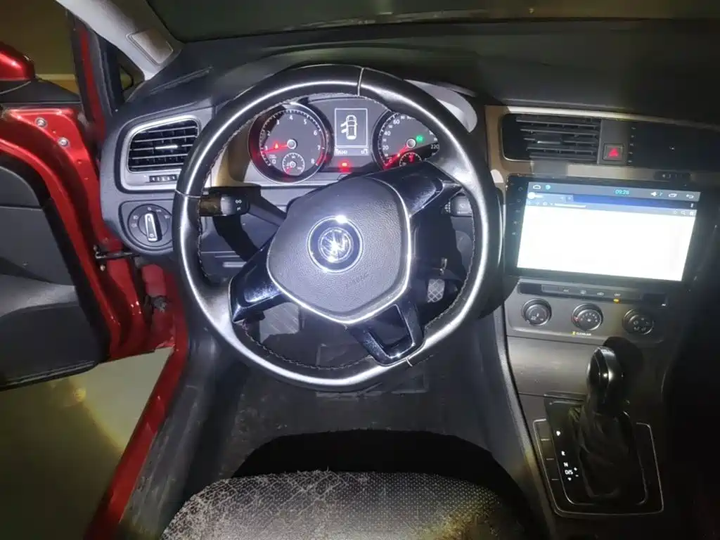 Volkswagen Golf — миниатюра 15