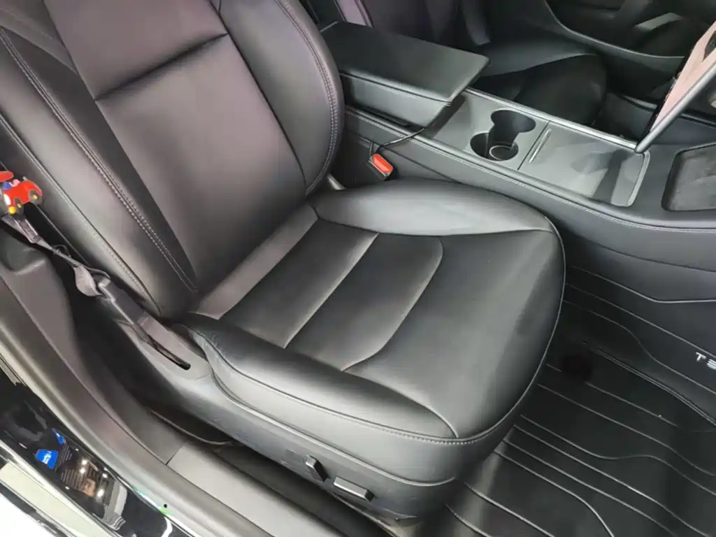 Tesla Model 3 — миниатюра 25