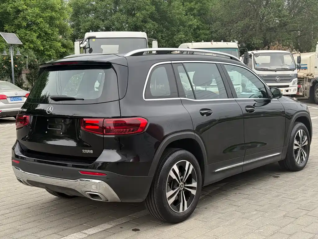Mercedes-Benz GLB — миниатюра 4
