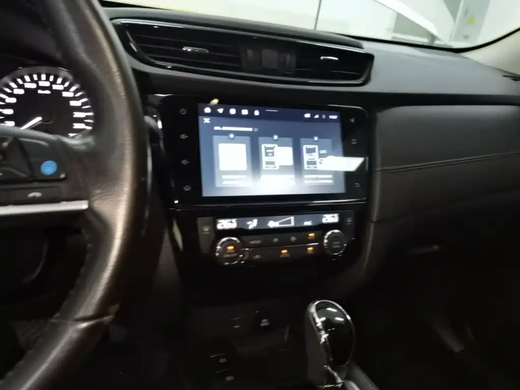 Nissan X-Trail — миниатюра 13