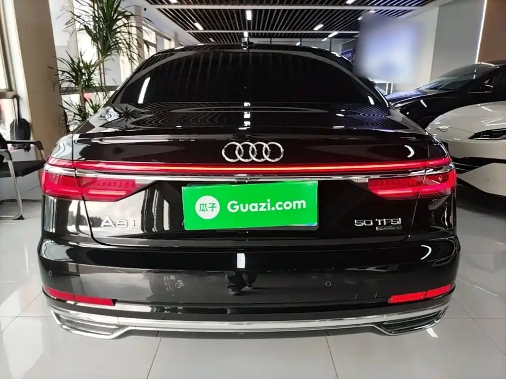 Audi A8 — миниатюра 6