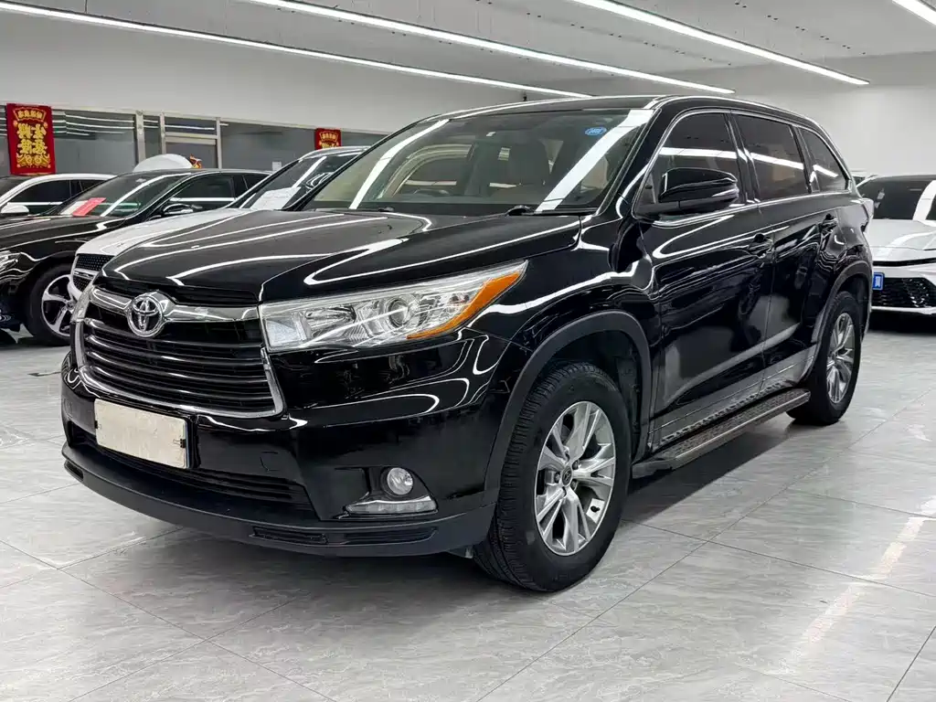 Toyota Highlander 2015 2.0T Elite 7 мест