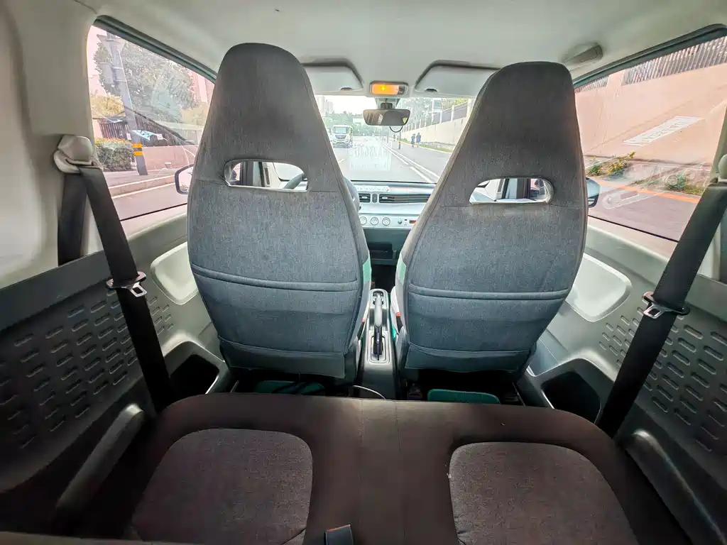 Wuling MINIEV — миниатюра 8