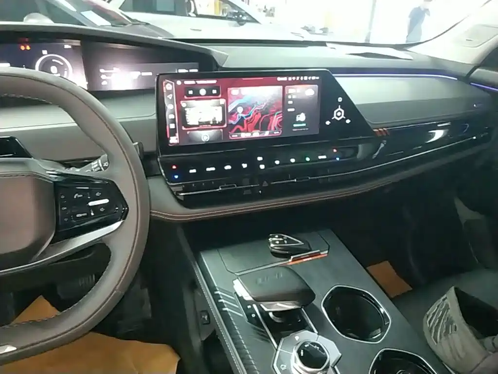 Changan UNI-K iDD — миниатюра 13