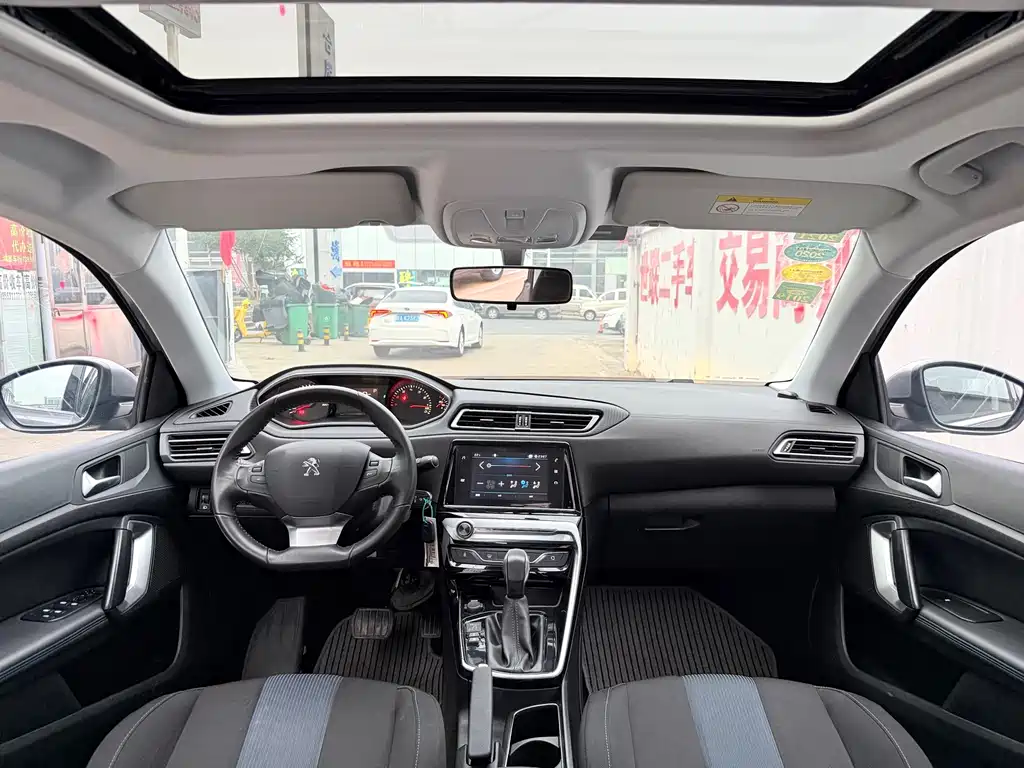 Peugeot 308 — миниатюра 15