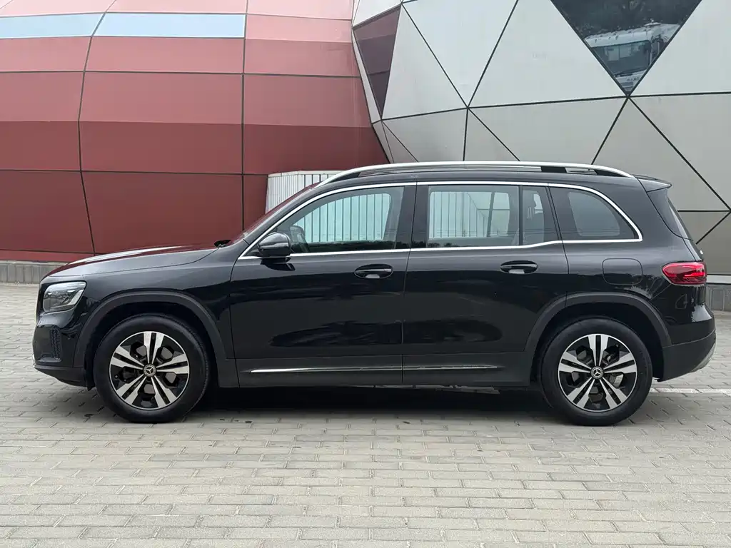 Mercedes-Benz GLB — миниатюра 7