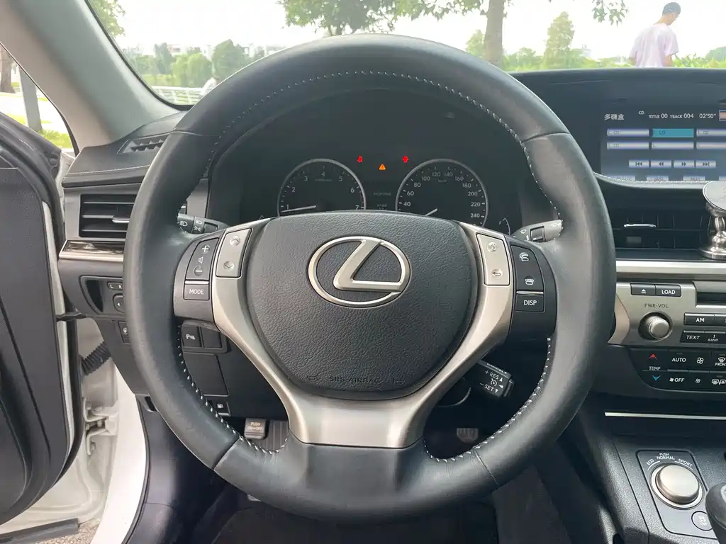 Lexus ES — миниатюра 19