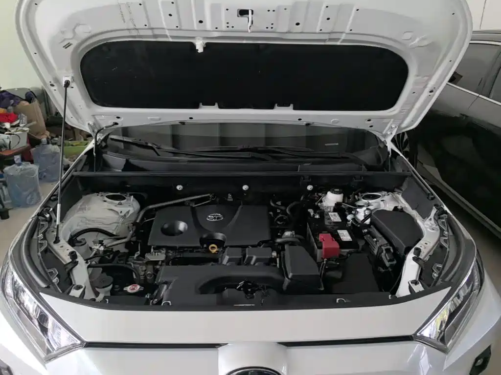 Toyota RAV4 — миниатюра 20