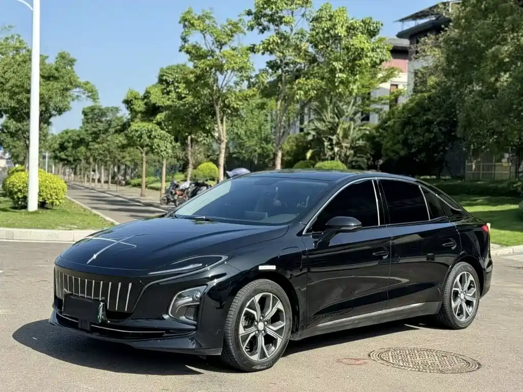 Hongqi Hongqi E-QM5