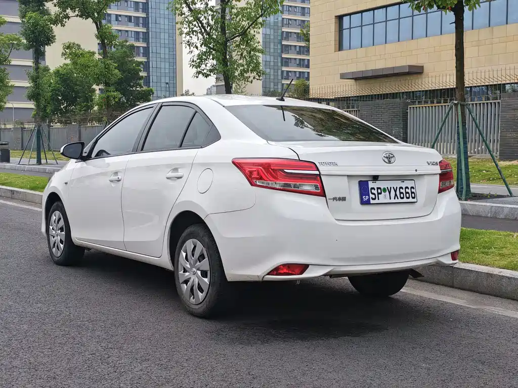 Toyota Vios — миниатюра 4