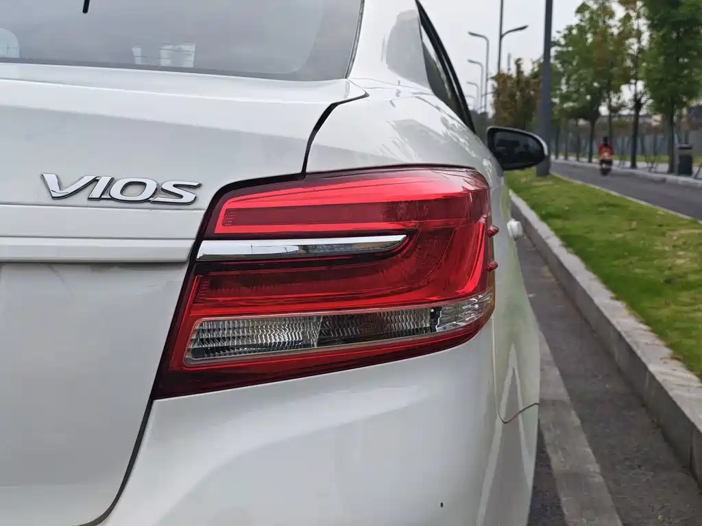 Toyota Vios — миниатюра 8
