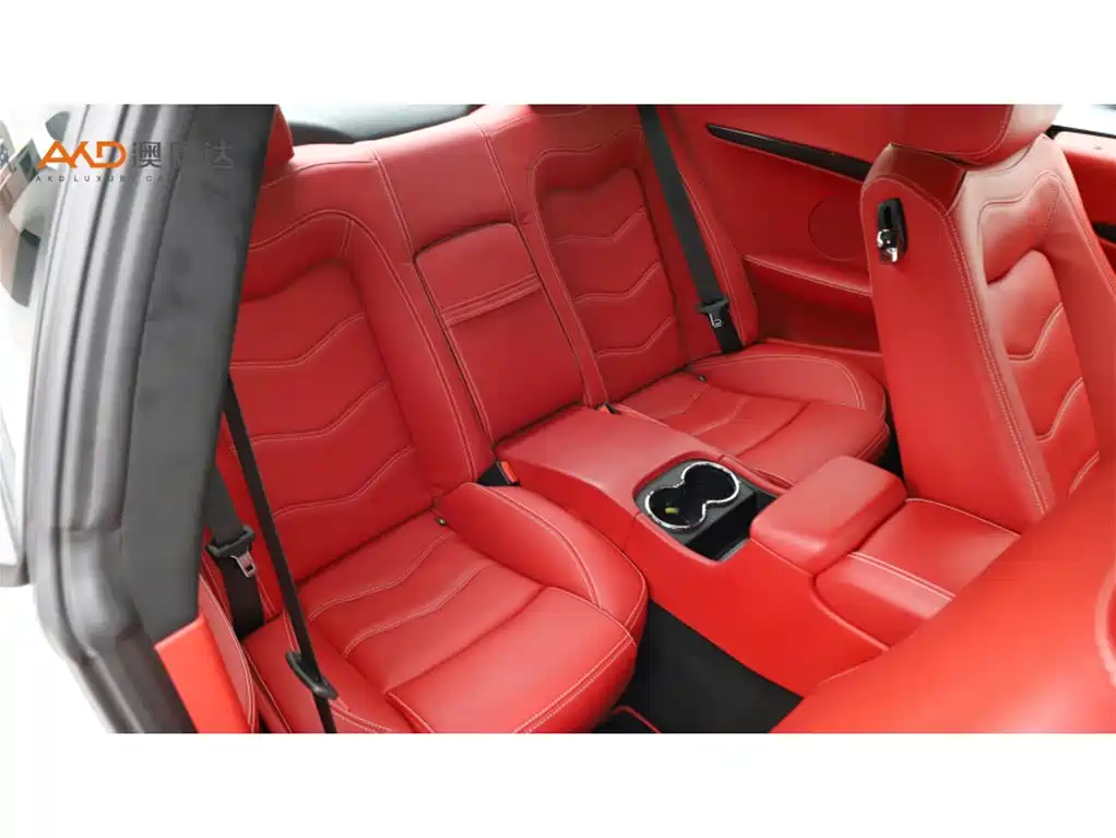 Maserati GranTurismo — миниатюра 8