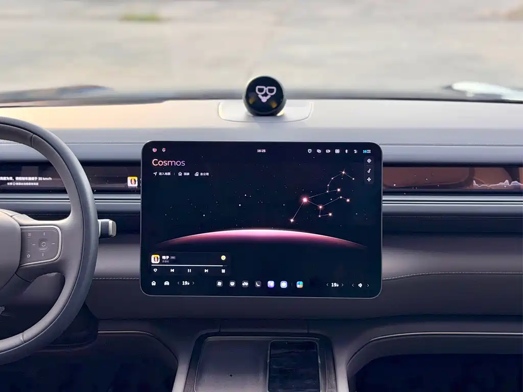 NIO ES8 — миниатюра 11
