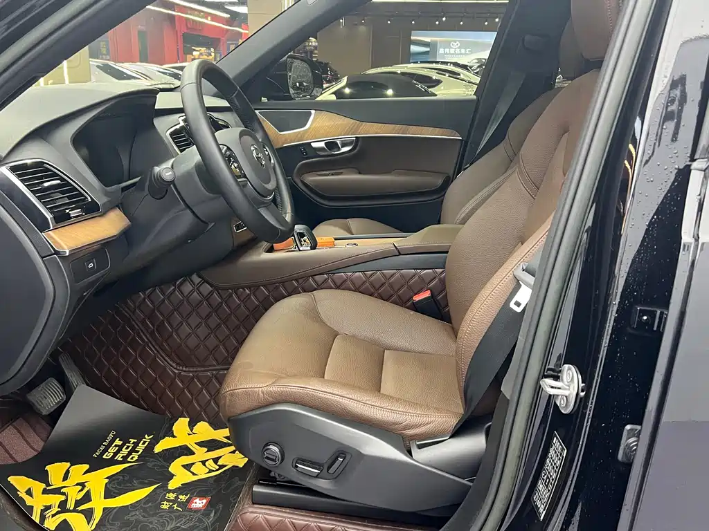 Volvo XC90 — миниатюра 11