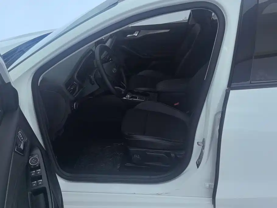 Ford Focus — миниатюра 9