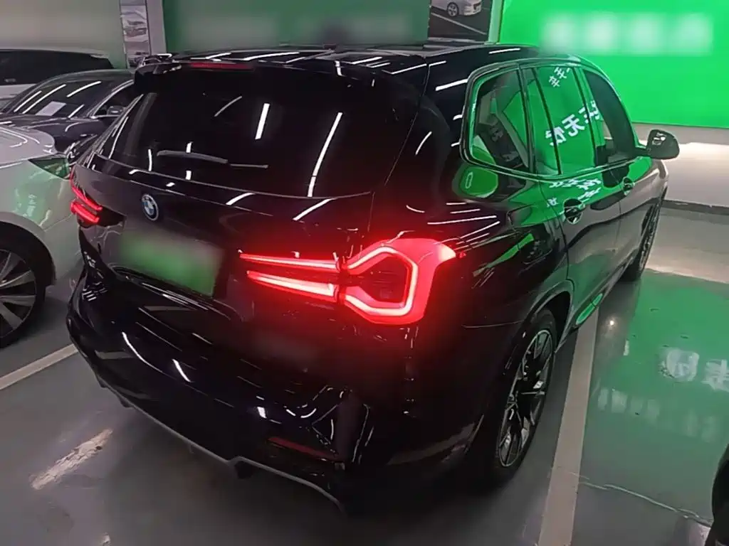 BMW iX3 — миниатюра 7