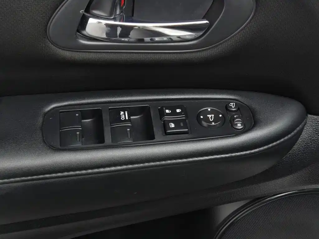 Honda Vezel — миниатюра 9