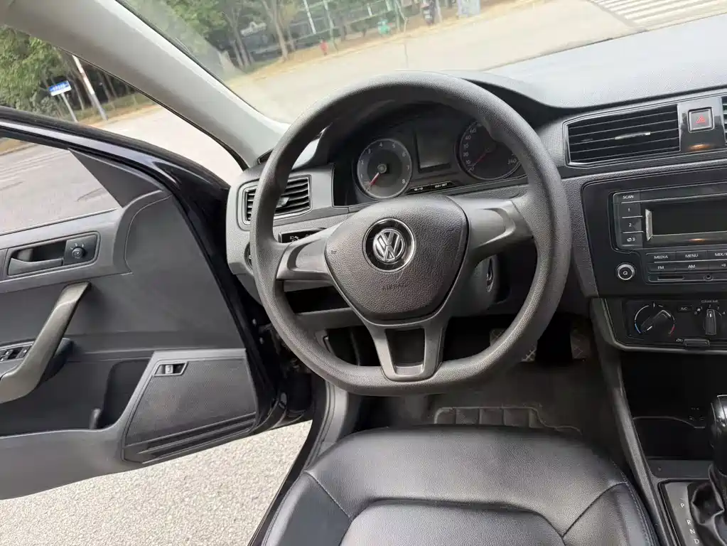 Volkswagen Santana — миниатюра 20