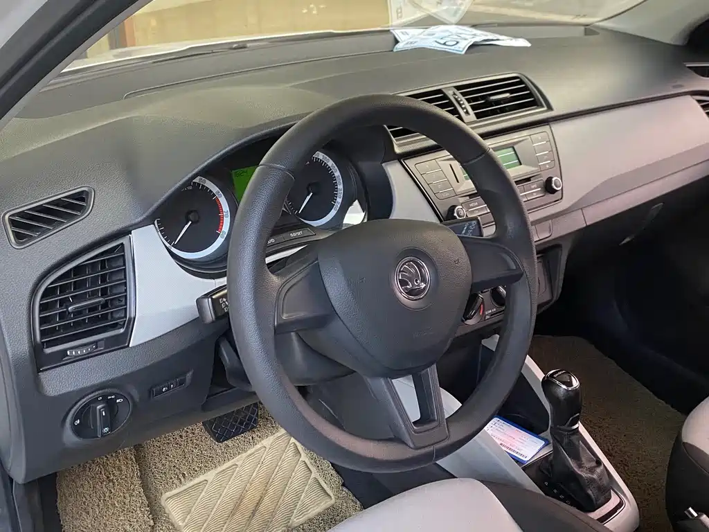 Skoda Fabia — миниатюра 5