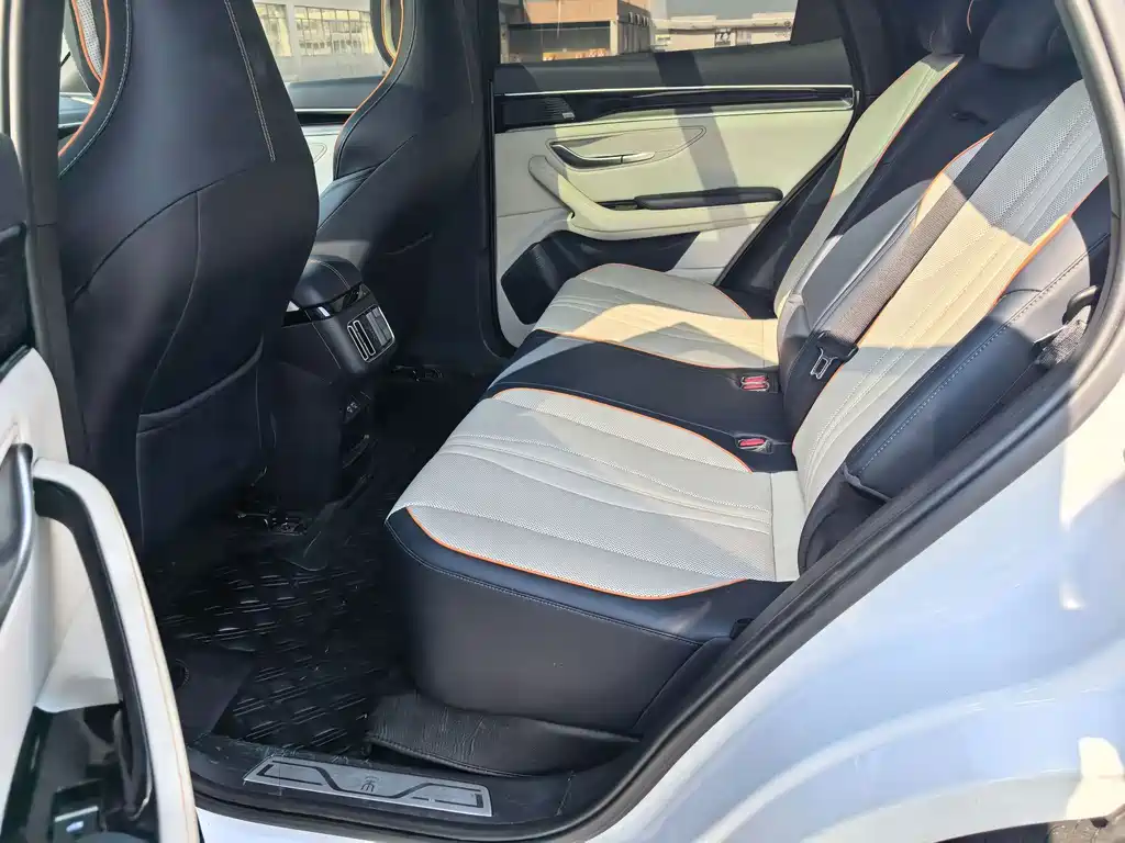 BYD PLUS New Energy — миниатюра 13