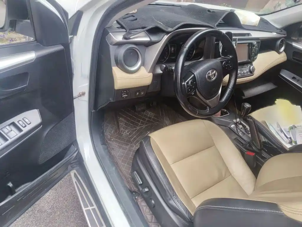 Toyota RAV4 — миниатюра 14