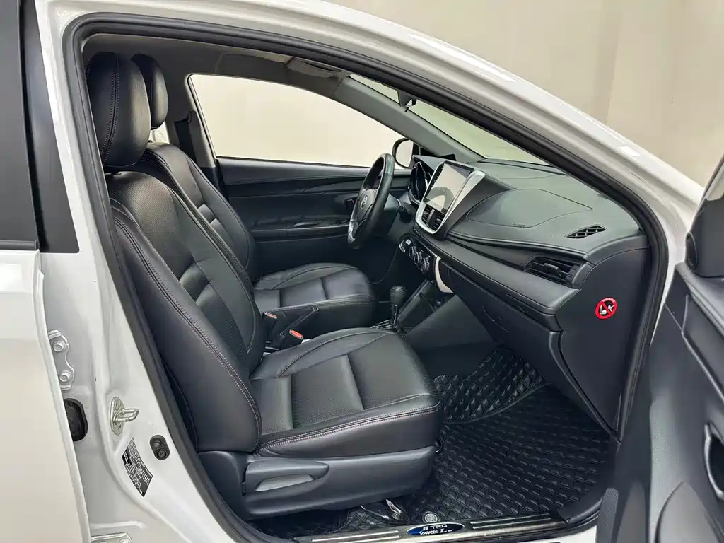 Toyota Yaris L — миниатюра 21