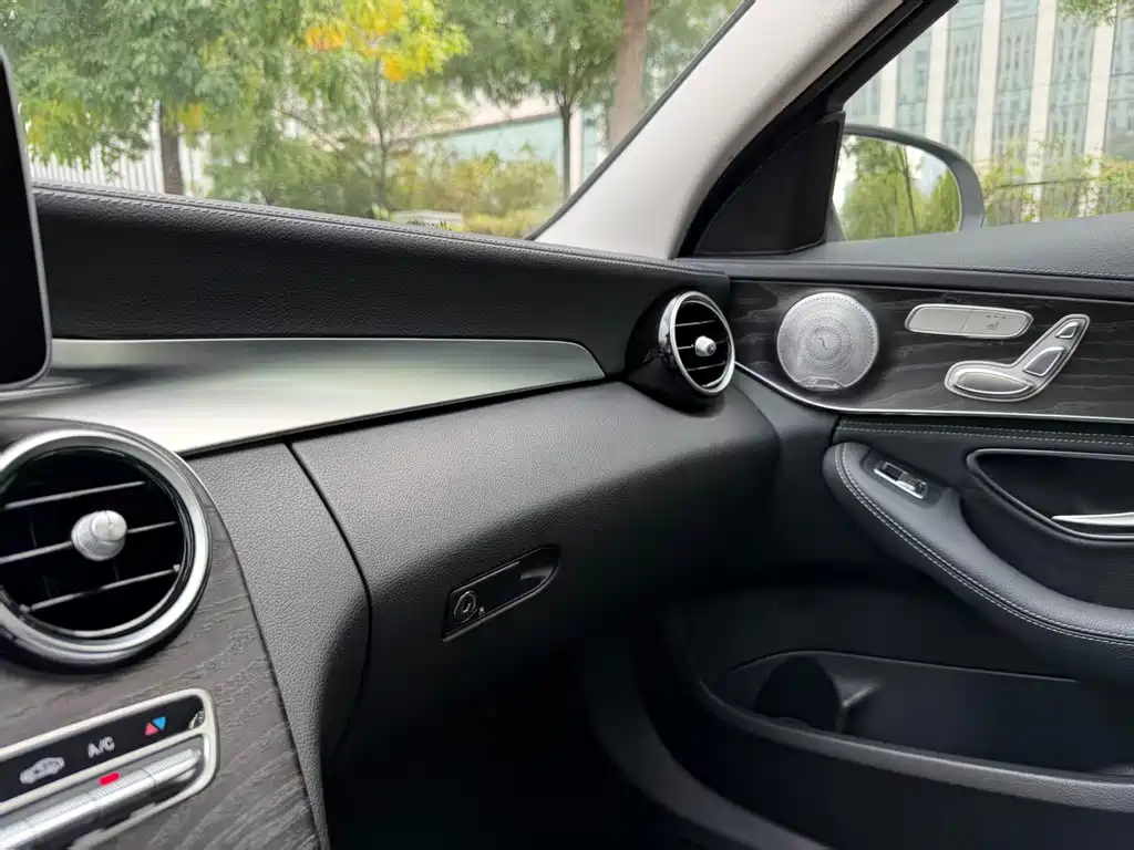 Mercedes-Benz C-Class — миниатюра 25