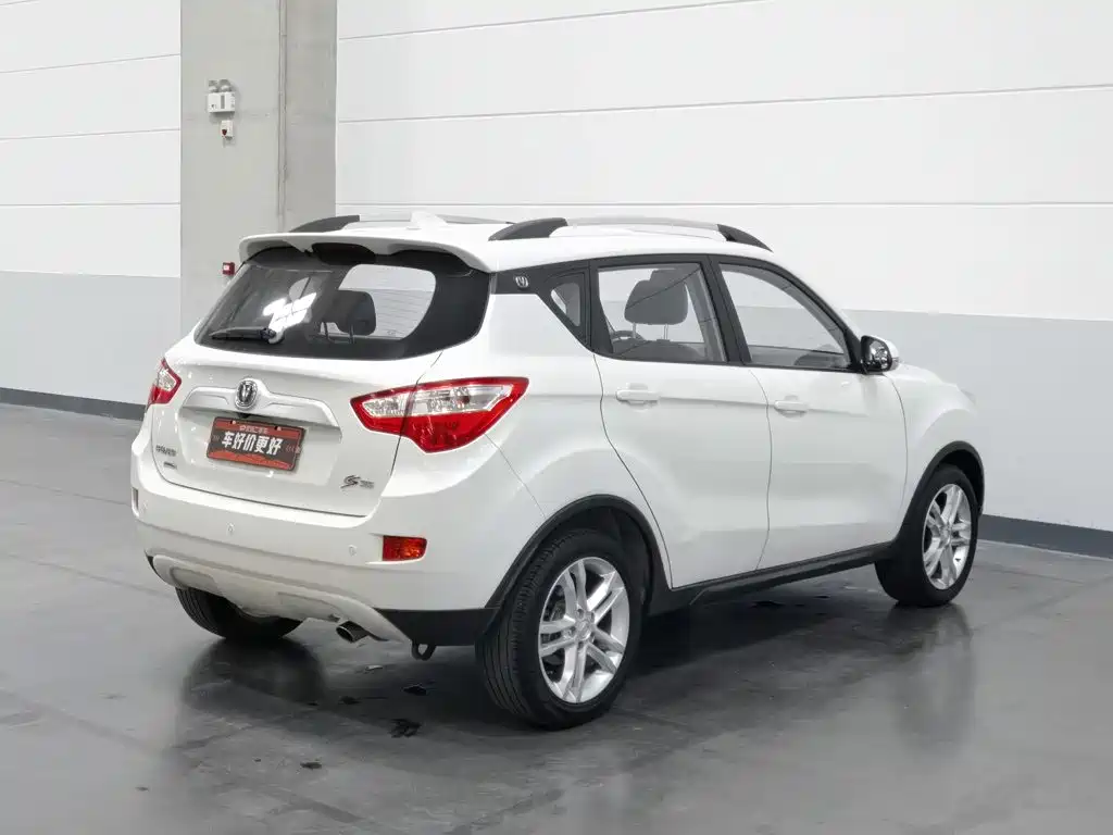 Changan CS35 — миниатюра 2