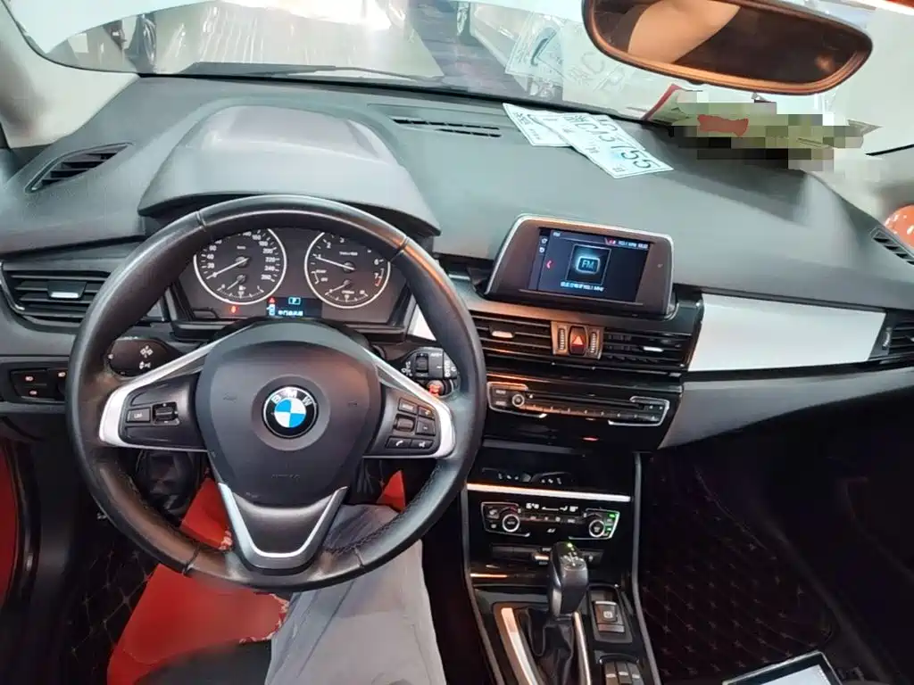 BMW 2 Series Active Tourer — миниатюра 6