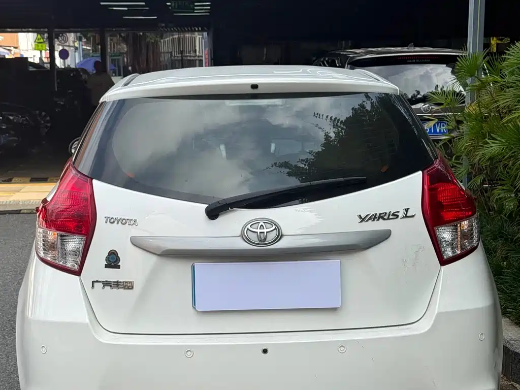 Toyota Yaris L — миниатюра 6