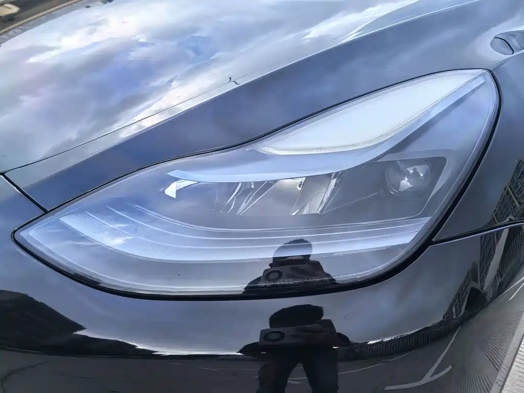 Tesla Model Y — миниатюра 29