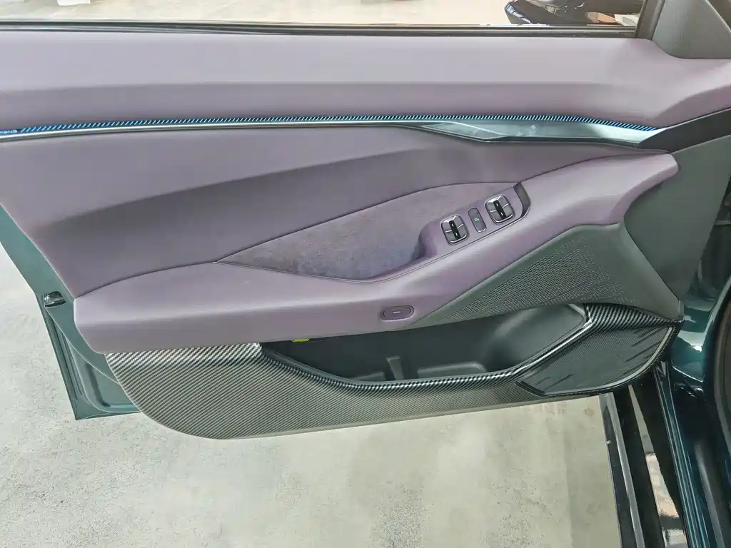 XPeng P7 — миниатюра 14