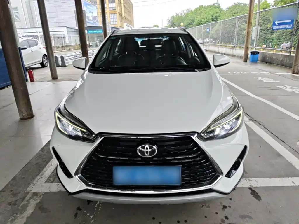 Toyota Yaris L — миниатюра 3