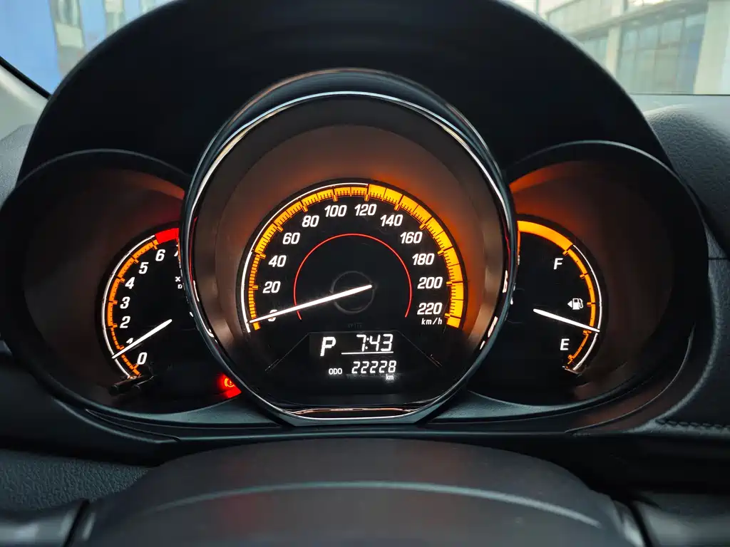 TOYOTA YARIS L ZHIXUAN