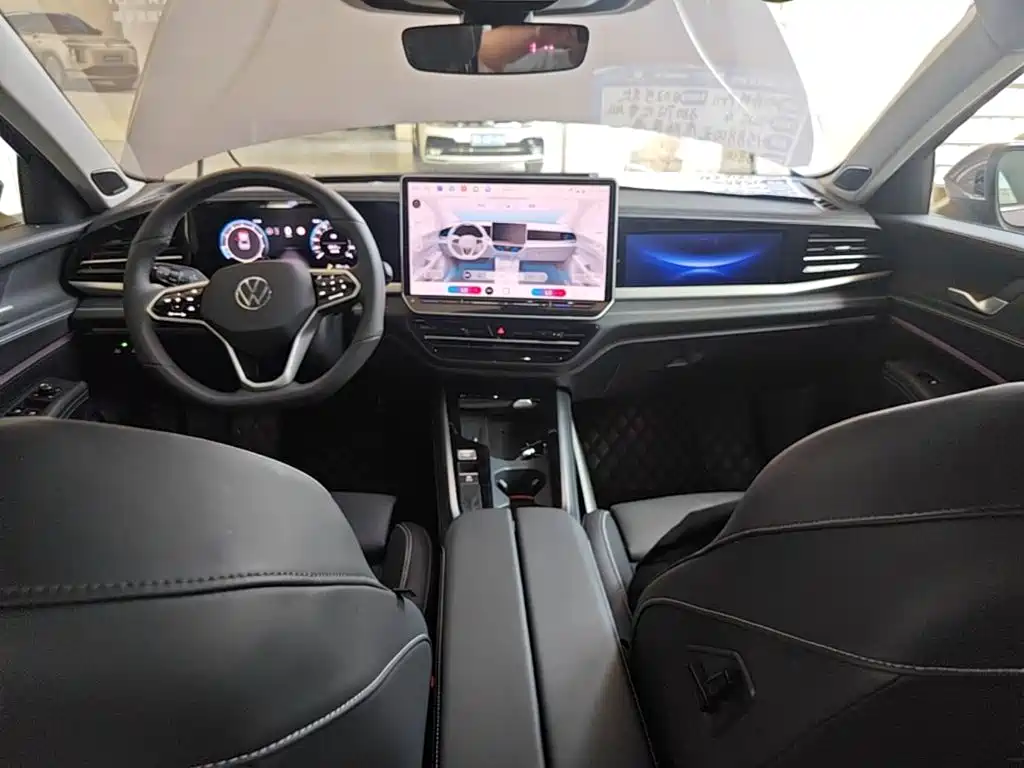 Volkswagen Passat 2025 Pro 380TSI