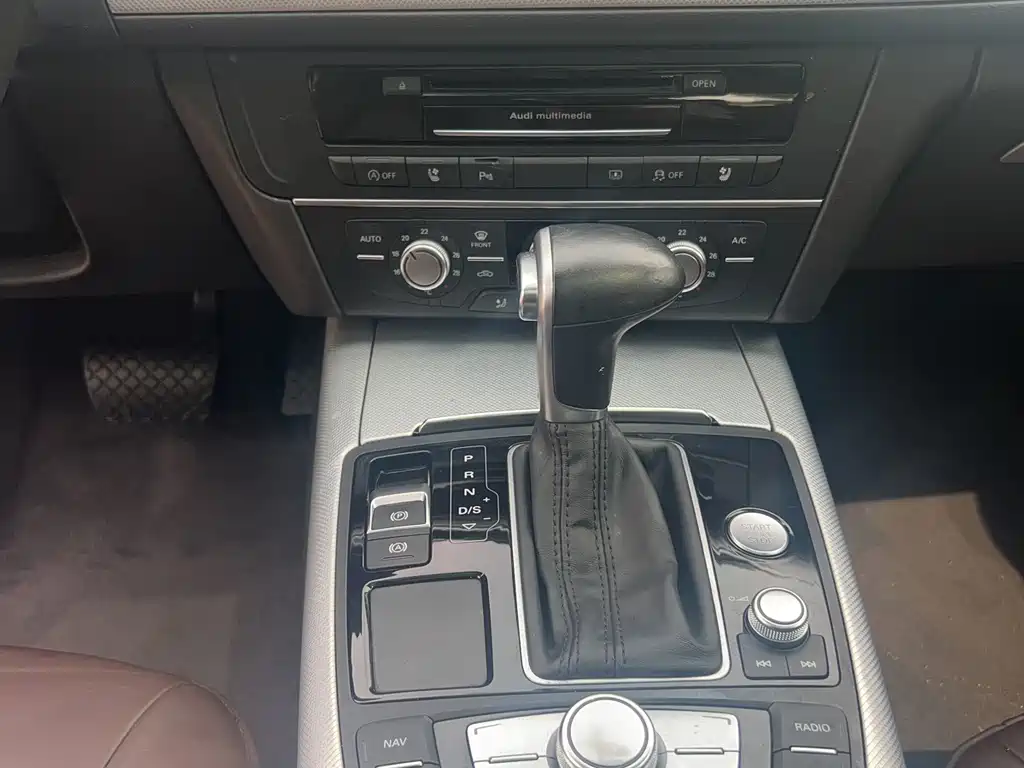 Audi A6L — миниатюра 11
