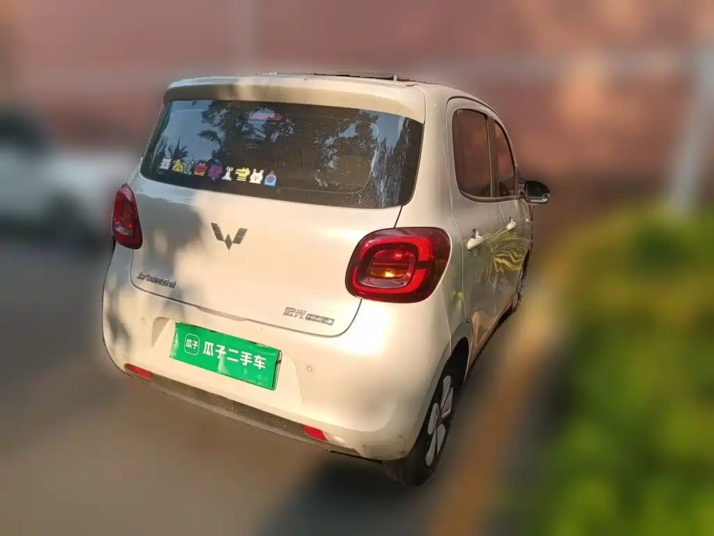 Wuling MINIEV — миниатюра 8