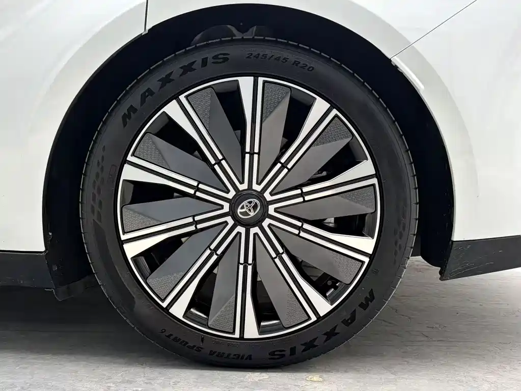 Toyota bZ7 — миниатюра 9