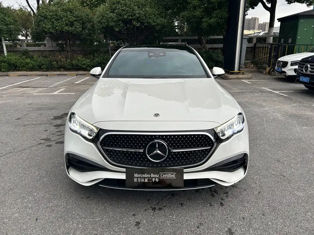 Mercedes-Benz E-Class — миниатюра 2